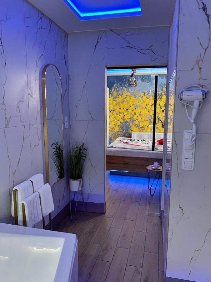 Apartament "Love" Centrum Z Duza Wanna Dla Dwojga เนียซนอ ภายนอก รูปภาพ