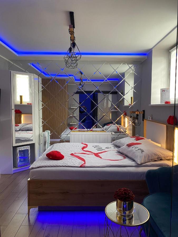 Apartament "Love" Centrum Z Duza Wanna Dla Dwojga เนียซนอ ภายนอก รูปภาพ