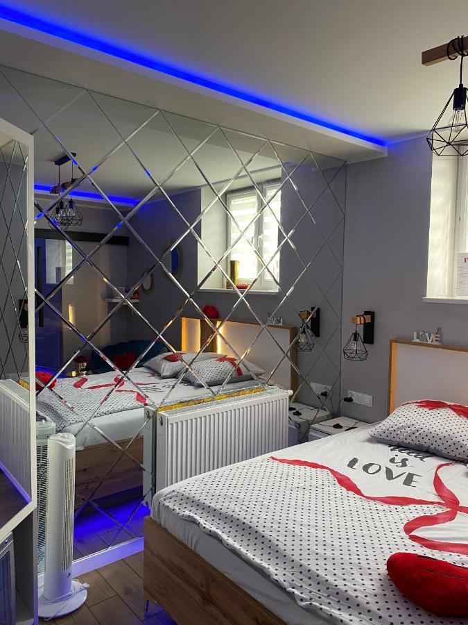 Apartament "Love" Centrum Z Duza Wanna Dla Dwojga เนียซนอ ภายนอก รูปภาพ
